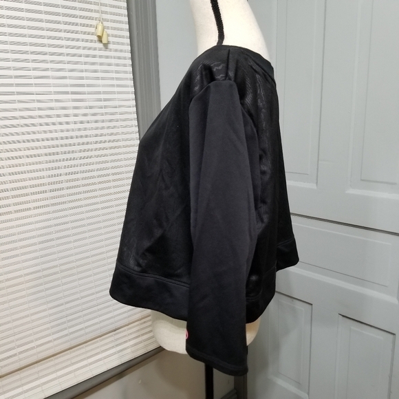 Sophie Theallet for Livi Active Fleece Lined Black Crop Top size 18/20 - Picture 4 of 8